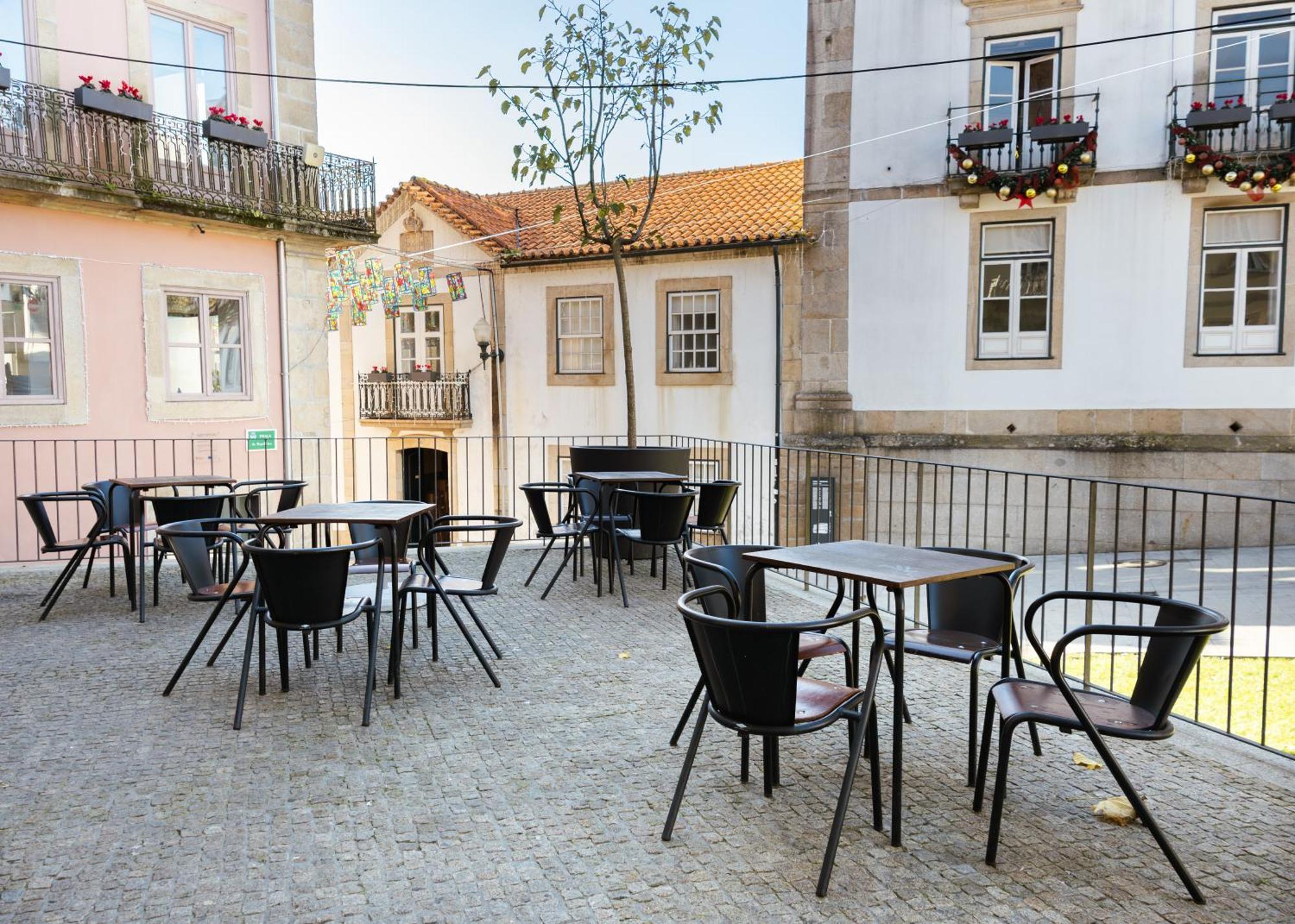 Da Praca Hostel Santa Maria da Feira Exterior photo